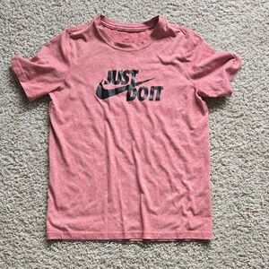 Nike Heathered Red and Black Short Sleeve Tee Youth Large